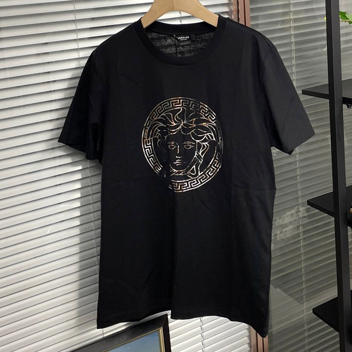 ヴェルサーチ メンズ イニシャル ブラック 半袖Tシャツ -  Initial  - vec03x