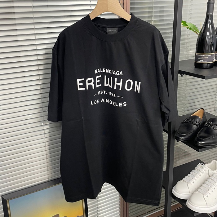 バレンシアガ ユニセックス ブラック 半袖Tシャツ -  - bac441x