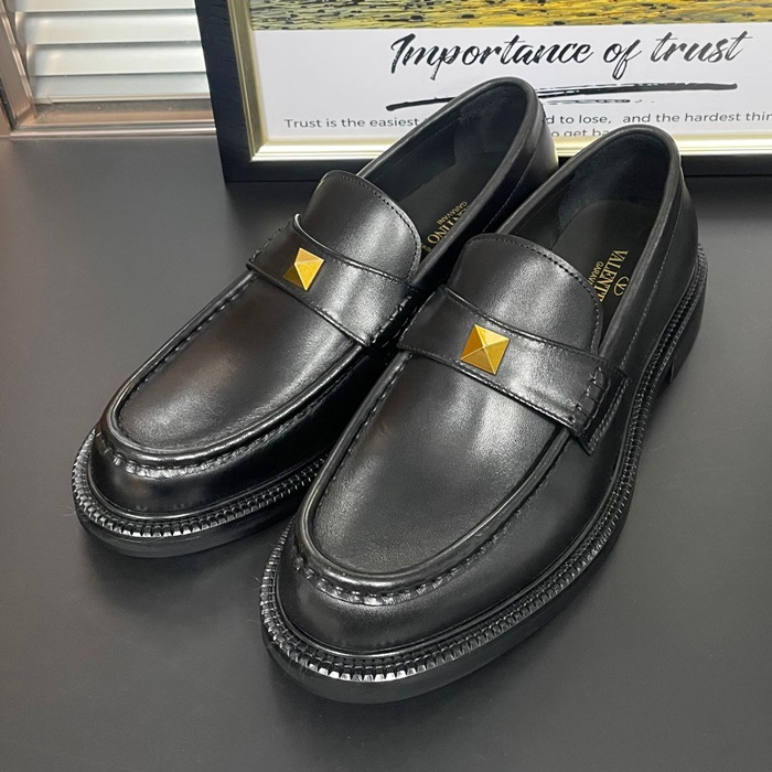 ヴァレンティノ メンズ ブラックローファー - - val408x