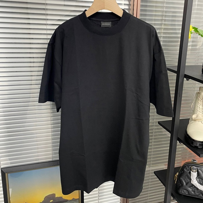 バレンシアガ ユニセックス ブラック 半袖Tシャツ -  - cec892x