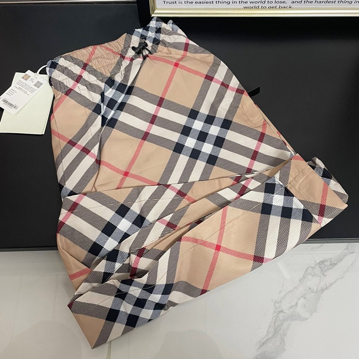 バーバリー メンズ ベージュ ハーフパンツ - Half-pants - buc334x