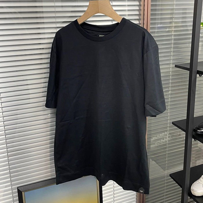 フェンディ メンズ ブラック Tシャツ -  - fec216x