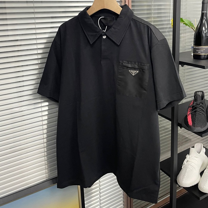 プラダ メンズ ブラック ポロ 半袖Tシャツ - Polo  - prc361x