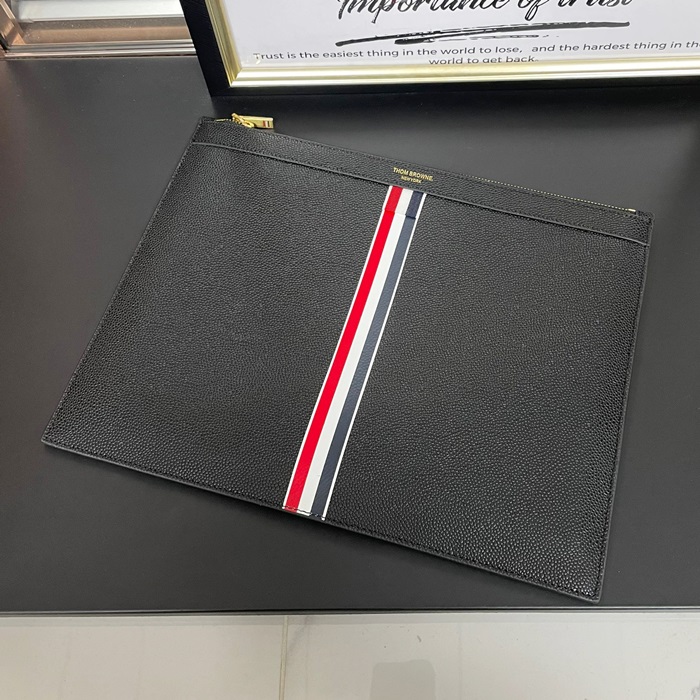 トムブラウン  ライティング クラッチバッグ - dd06x