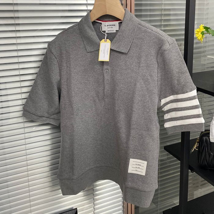 トムブラウン メンズ グレー ポロ 半袖Tシャツ - Gray  - thc994x