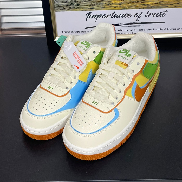 ナイキ x Air Jordan ユニセックスイエロー スニーカー - NikeYellow  - NIKS0321