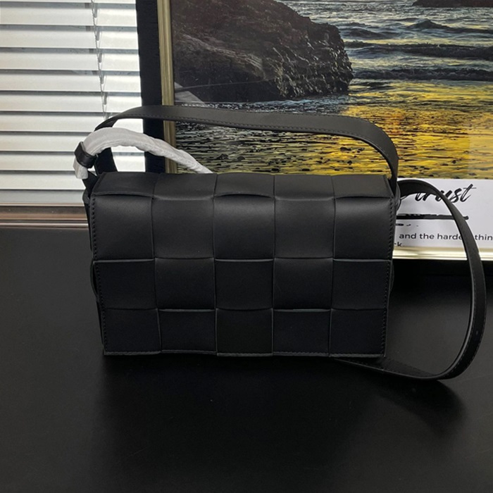 Bottega Veneta ,23cm,BVB0655 - ボッテガヴェネタレディースレザーショルダーバッグ,23cm,ブラック