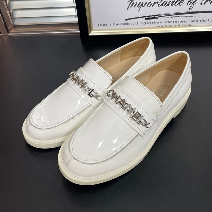 シャネルローファー パテント カーフスキン & ホワイト  -  White- ch541x