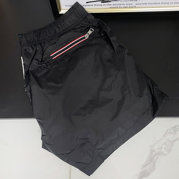 モンクレール メンズ ブラック ハーフパンツ - Half-pants - moc200x