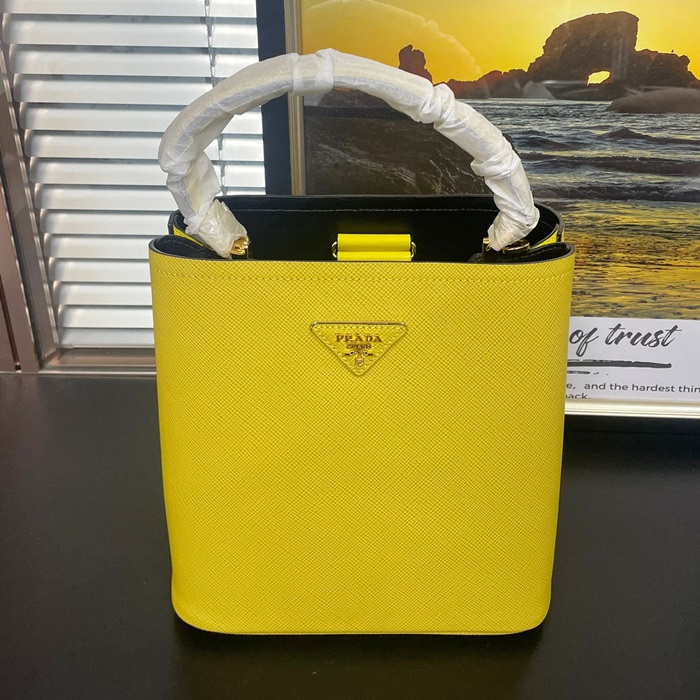 プラダ レディース イエロー バケットバッグ -  Yellow - pr189x