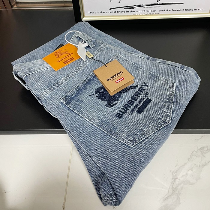 バーバリー メンズ ブルー ジーンズ -  - buc1890x