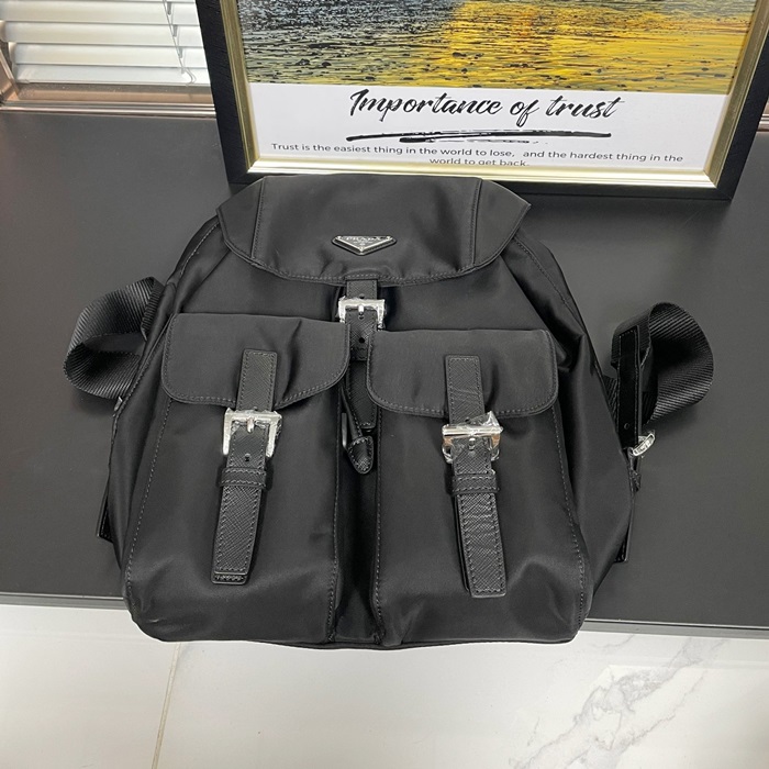 プラダ ユニセックス ブラック バックパック - Uniesx  - pr99x