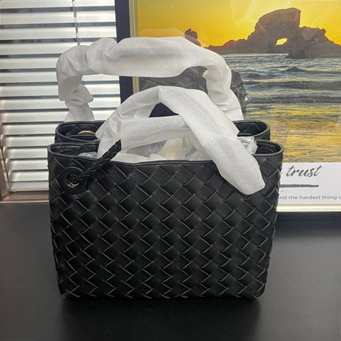 ボッテガヴェネタ レディース ブラック スモール アンディアモ トートバッグ -  Small - bv65x