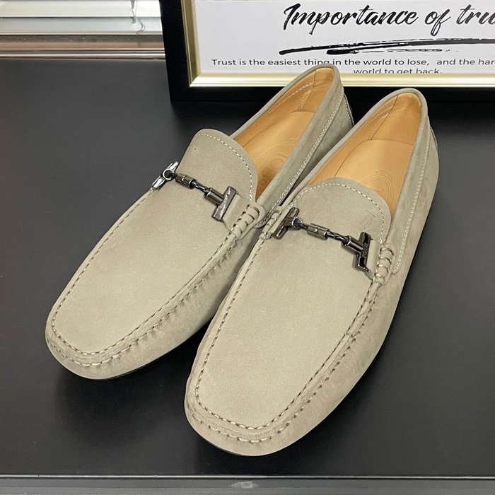 Tod's- トッズメンズ レザーローファー TODS0089.グレー
