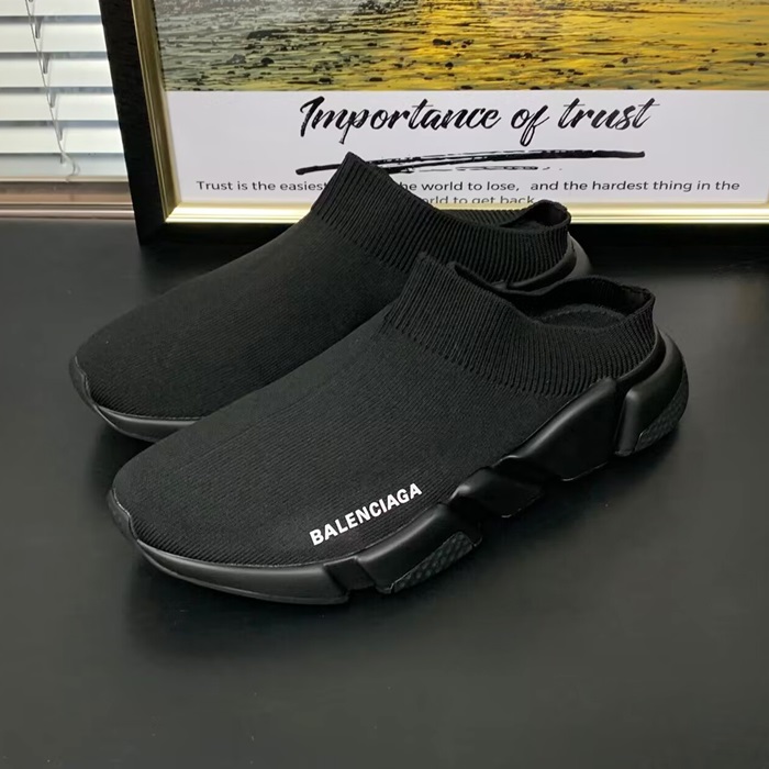 バレンシアガ ユニセックス ブラック ブロッパー - Blopper - ba262x