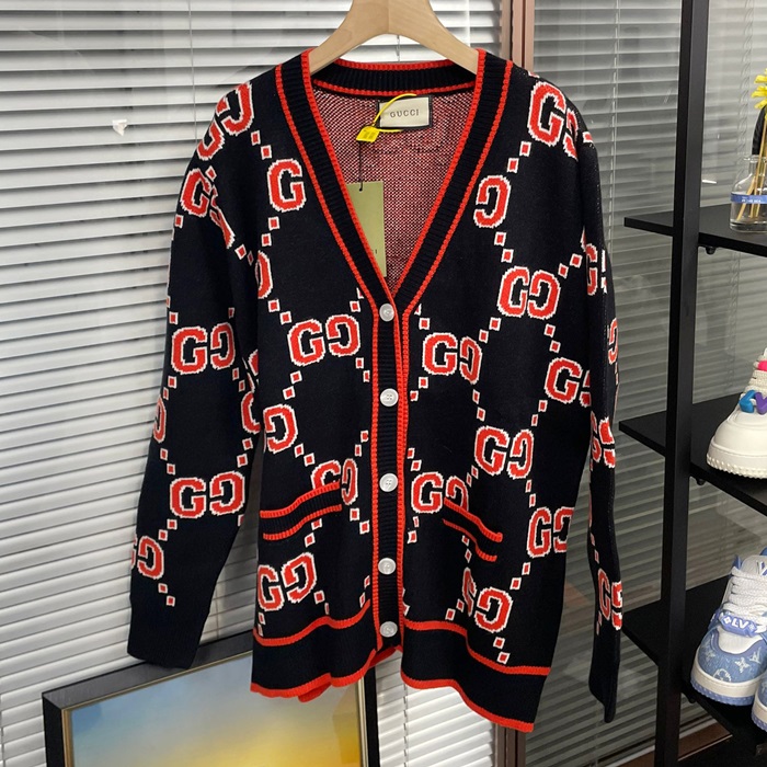 グッチメンズ トレンディ Vネック カーディガン Guc03115x.Size(s - xl).ブラック