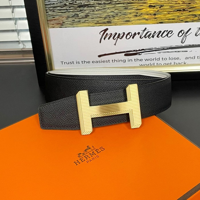   - エルメスメンズレザーベルトHERBT0100,ブラック