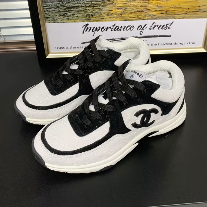 シャネルレディース プリーツ カーフスキン スニーカー  -  White  - ch556x