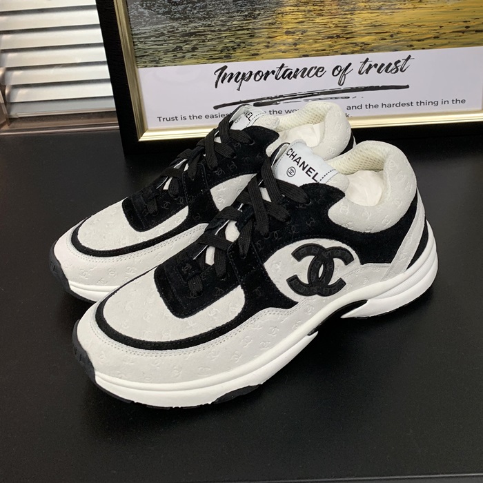 シャネルレディース プリーツ カーフスキン スニーカー  -  White  - ch556x