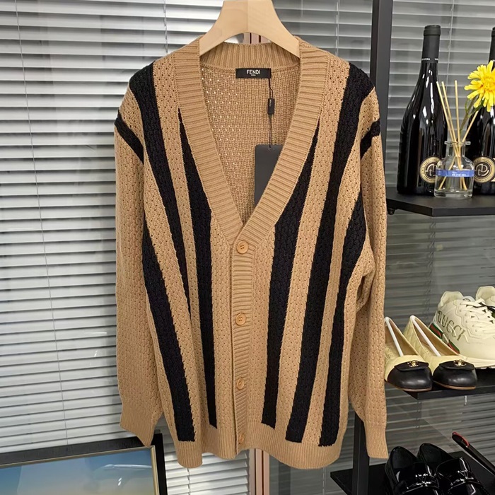 フェンディ メンズ Vネック カーディガン -   - fec2473x
