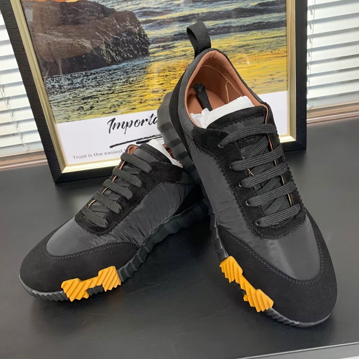 エルメス ユニセックス バウンシング ブラック スニーカー  -  - he331x