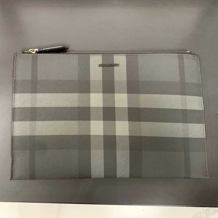 バーバリー メンズ グレー クラッチバッグ - Gray - bu320x