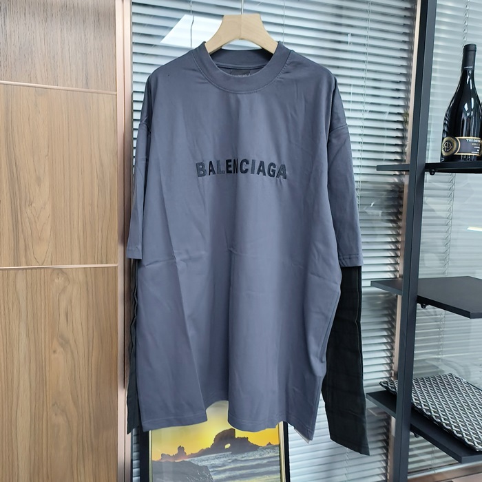 バレンシアガ メンズ ラウンドネック長袖Tシャツ -  Round- bac3928x