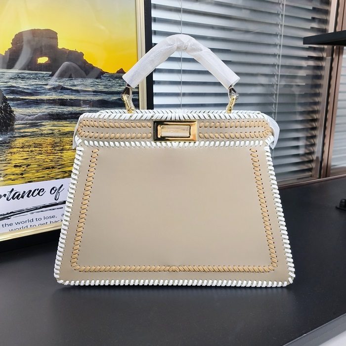 フェンディ レディース グレー ピーカブーパック -  Gray Peekaboo - feb210x