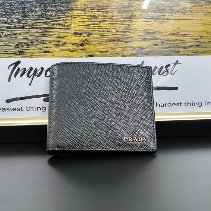 radaSaffiano  2MO513 -プラダ メンズ サフィアーノレザー二つ折り財布 PRAW0081, 11CM,ブラック