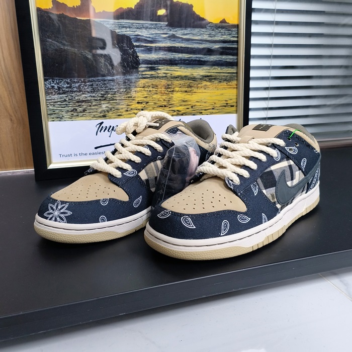 トラヴィス ナイキSB ダンクロー nis1576x