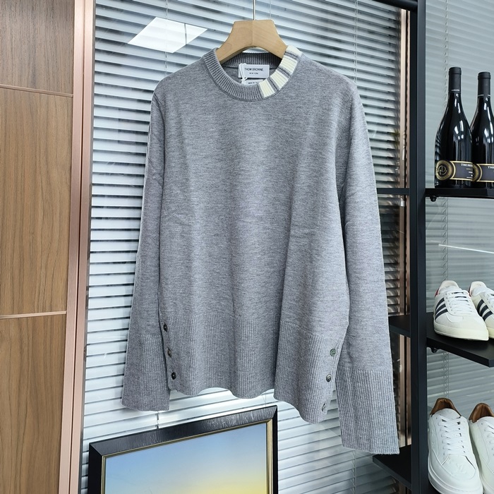 トムブラウン メンズ ラウンドネックニット - Knitwear - thc2814x