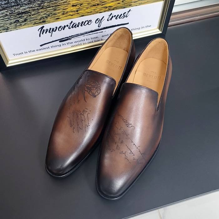 ベルルッティ メンズ レザー スリッポン ドレス シューズ  - Brown  - ber201x