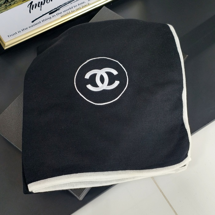 シャネルレディース ホワイト マフラー -  White Muffler - ch567x