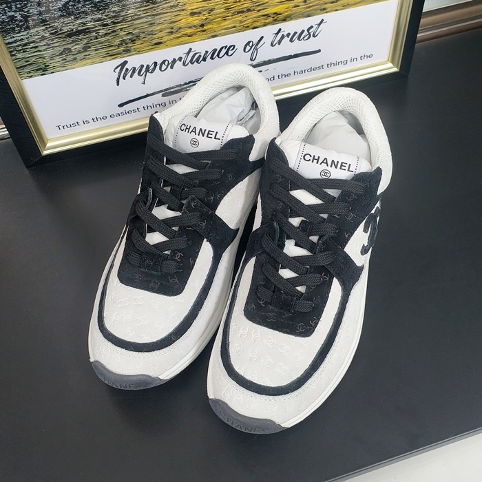 シャネルレディース プリーツ カーフスキン スニーカー  -  White  - ch556x