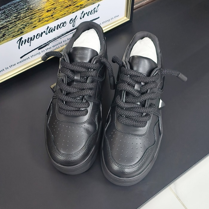 ヴァレンティノ ユニセックス モダン ブラック スニーカー -  - val403x