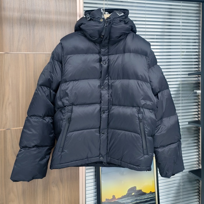 バーバリー メンズ ブラック グースダウン パディング - Padding - bu16x