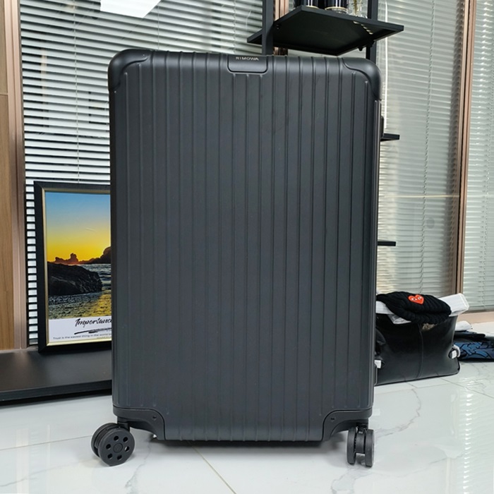 リモワ エッセンシャル キャビン ブラック キャリーバッグ -  Carrier - ric20x