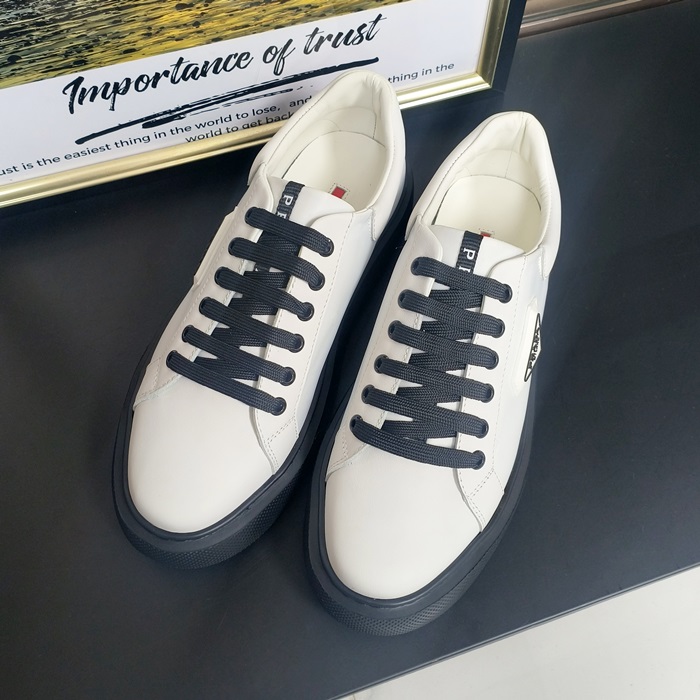 プラダ メンズ ホワイト スニーカー - White  - pr415x