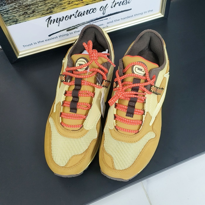  トラヴィスナイキ ユニセックスマックス1 ウィート- ni196x