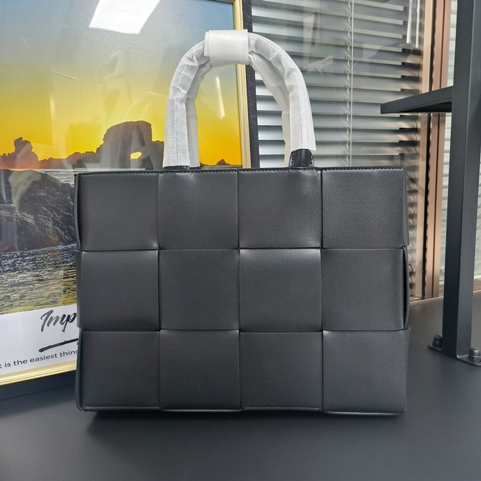 ボッテガヴェネタ メンズ ブラック アルコ トートバッグ - Arco - bv228x