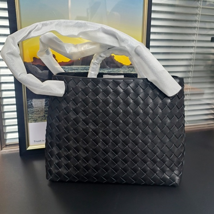 ボッテガヴェネタ レディース ラムスキン ミディアム アンディアモ トートバッグ  -  Midium - bv169x