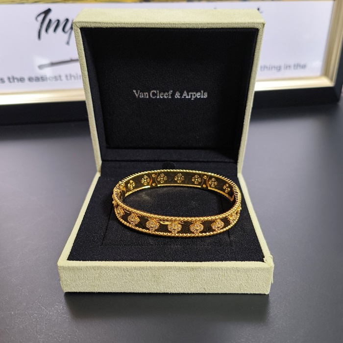 ヴァンクリーフ＆アーペル レディース ペルレリ クローバー ブレスレット -   Perlée Clovers Bracelet - acc3934x