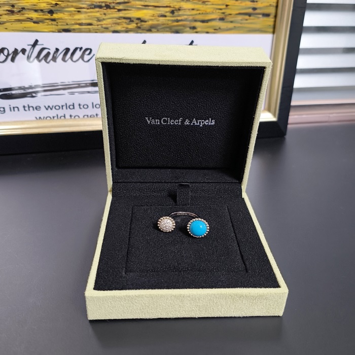 ヴァンクリーフ＆アーペル レディース ペルレリ フラワーリング -   Perlée RIng - acc3974x