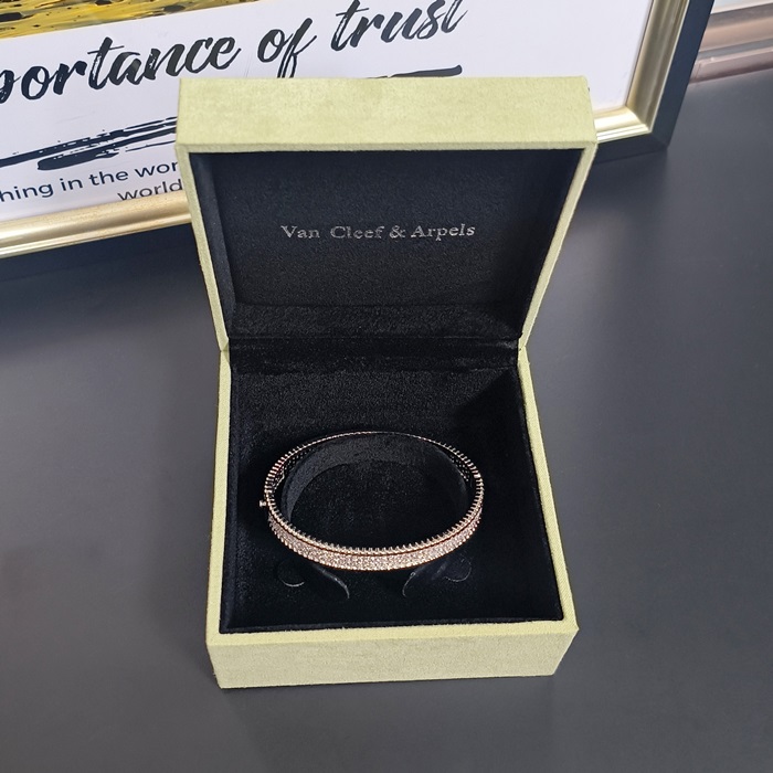 ヴァンクリーフ＆アーペル レディース ペルレリ ダイヤモンド ブレスレット -   Perlée Diamond Bracelet - acc3990x