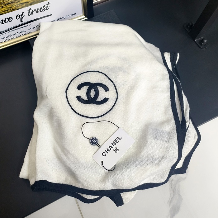 シャネルレディース ホワイト マフラー -  White Muffler - ch568x