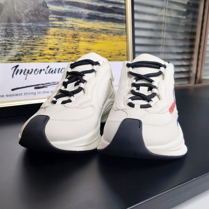 グッチ ユニセックスラン ホワイト スニーカー  -White  - gu974x