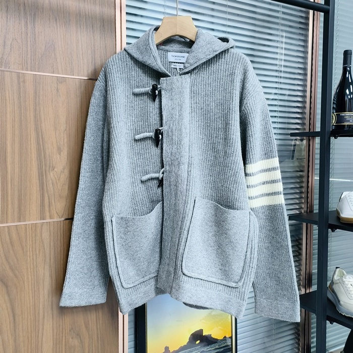   - トムブラウンメンズ Vネック カーディガン Thom0296x.グレー