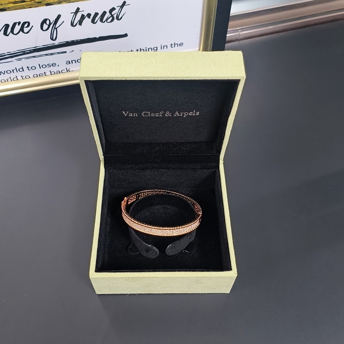 ヴァンクリーフ＆アーペル レディース ペルレリ ダイヤモンド ブレスレット -   Perlée Diamond Bracelet - acc3990x