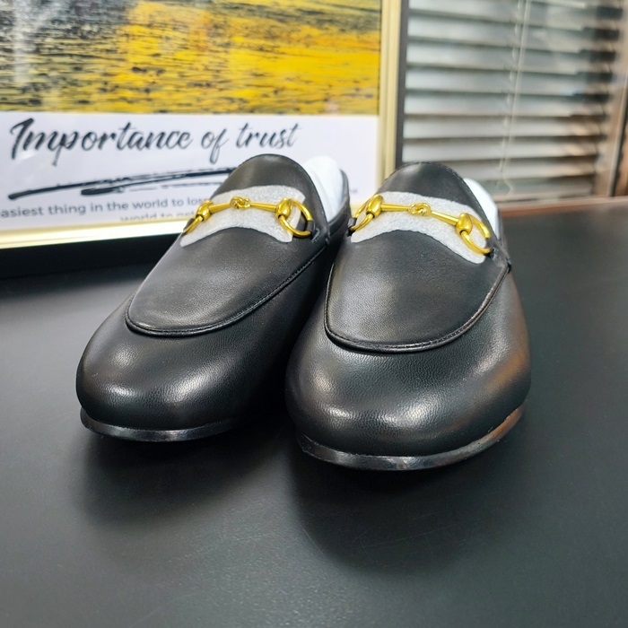 - グッチレディース レザーローファーGUCS1223,ブラック