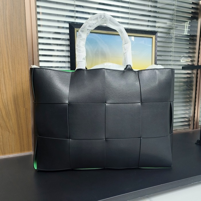 ボッテガヴェネタ メンズ ブラック トートバッグ - - bv0476x